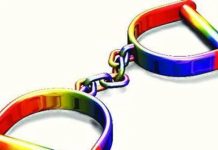 77 लीटर चांदी, कृत्रिम दागिन्यांची चोरी करताना 4 पकडले
