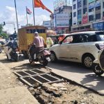 की कोंढवा जंक्शनवर खोदकामानंतर दुरूस्ती न झालेल्या रस्त्यामुळे पावसाळ्यात पुराची भीती