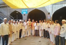 अण्णा हजारे यांच्या वाढदिवसानिमित्त आळंदीत श्रींच्या वैभवी पादुकांवर अभिषेक; वृक्षारोपण व सन्मानपत्र वितरणाने समाजसेवेचा संदेश”